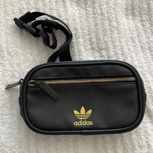 Adidas Fanny pack crossbody bag. New!